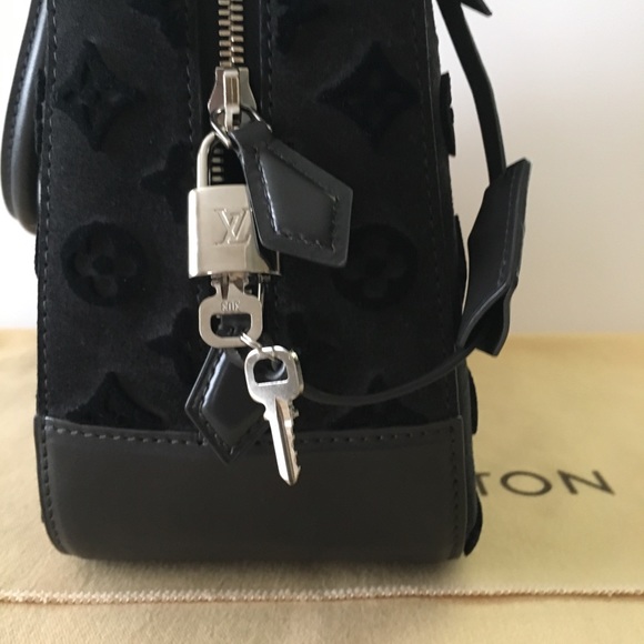 Louis Vuitton limited edition - Picture 4 of 10